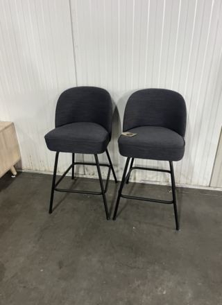 2x Barstoel Bepurehome, Vogue velvet, zithoogte ca. 64 cm, Donkergrijs